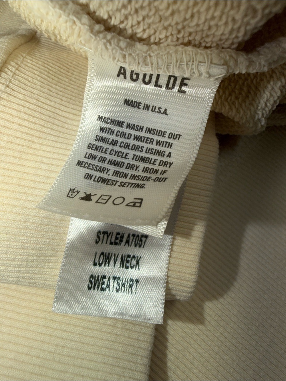 AGOLDE Low V-Neck Sweatshirt Medium Cream Ivory Heavyweight Pullover A7057 - Picture 13 of 14